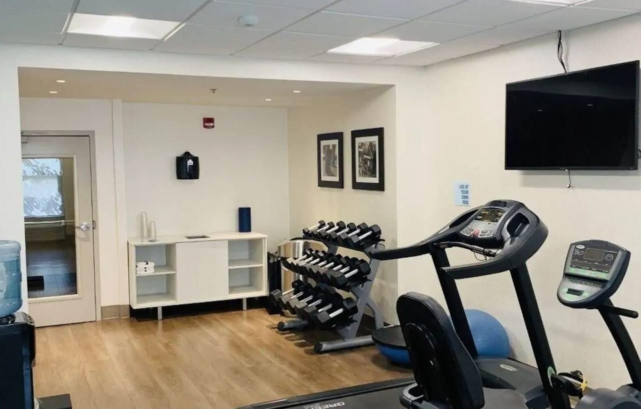 Holiday Inn Express Tallahassee By Ihg Bagian luar foto