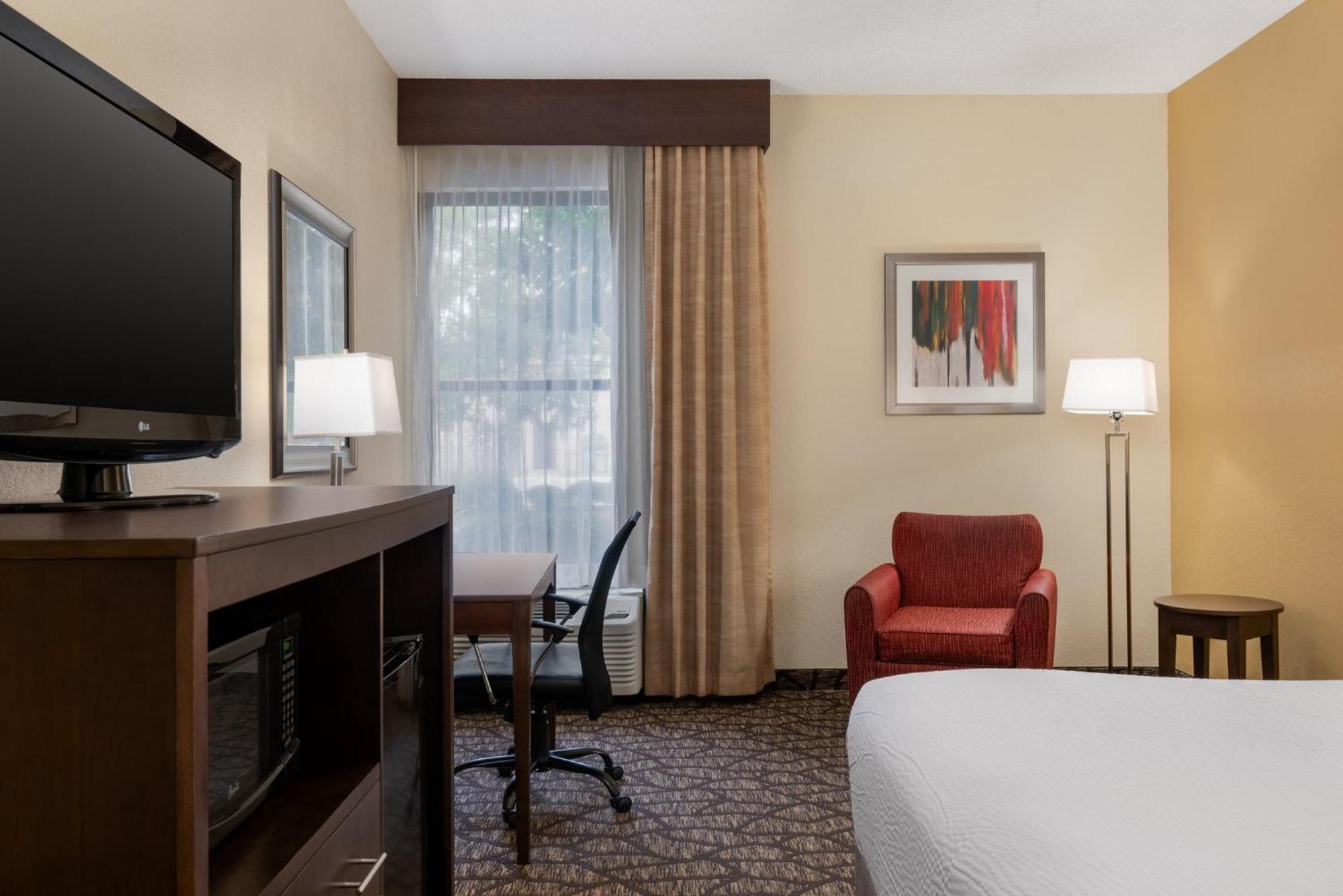 Holiday Inn Express Tallahassee By Ihg Bagian luar foto