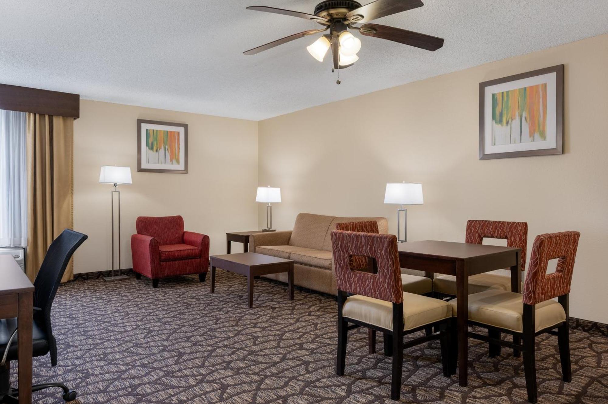 Holiday Inn Express Tallahassee By Ihg Bagian luar foto