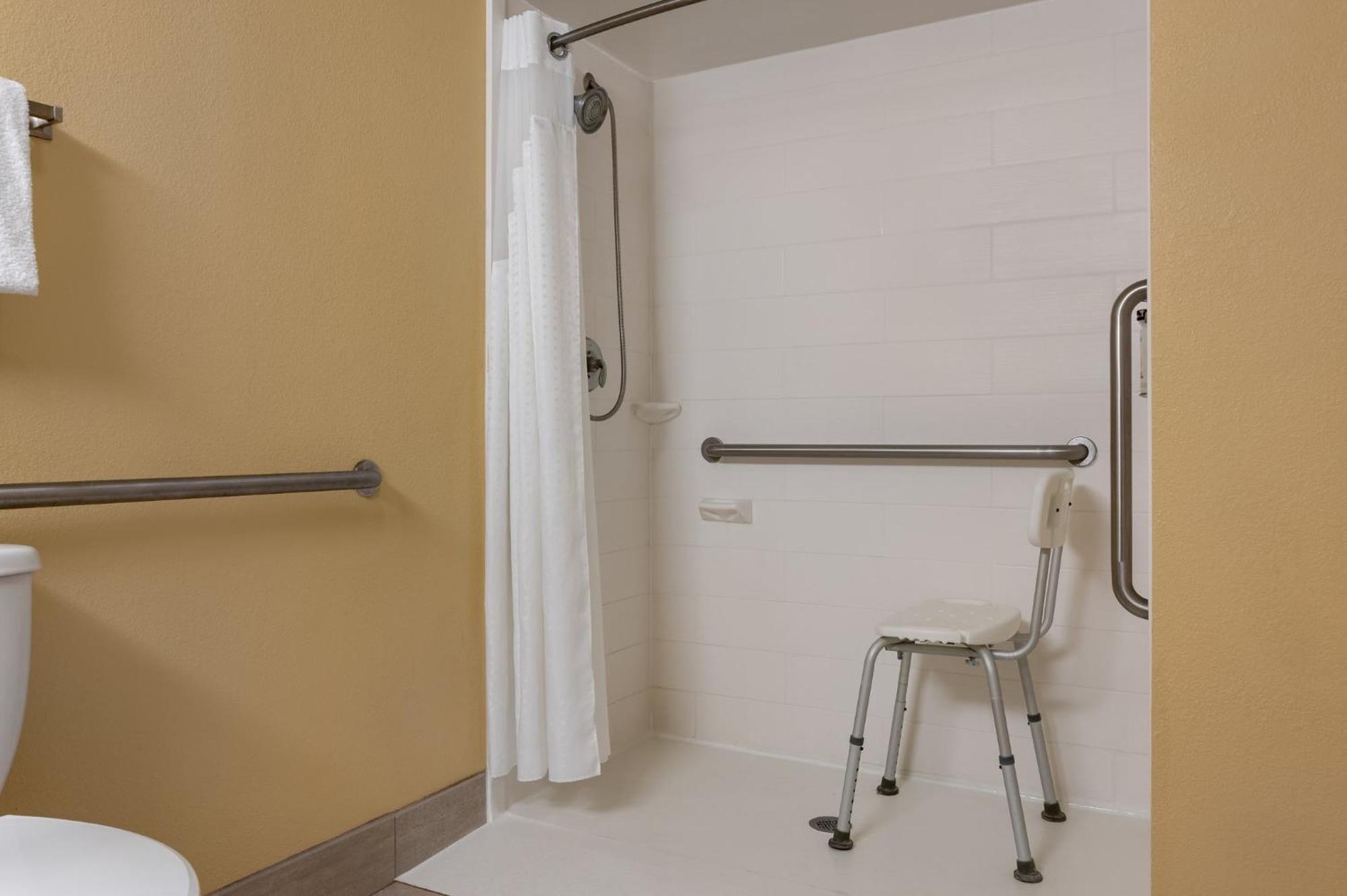 Holiday Inn Express Tallahassee By Ihg Bagian luar foto