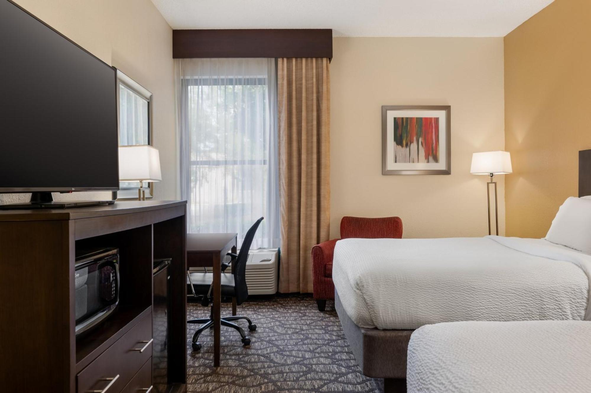 Holiday Inn Express Tallahassee By Ihg Bagian luar foto